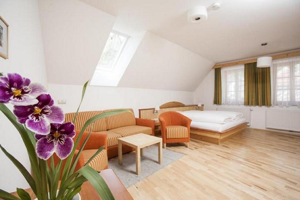 Winzerhof - Gaestehaus Stoeger Duernstein Room photo